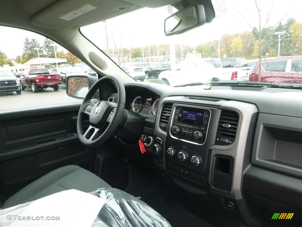 2018 1500 Express Quad Cab 4x4 - Bright White / Black/Diesel Gray photo #10