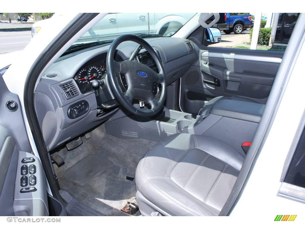 2003 Explorer XLT 4x4 - Oxford White / Graphite Grey photo #10