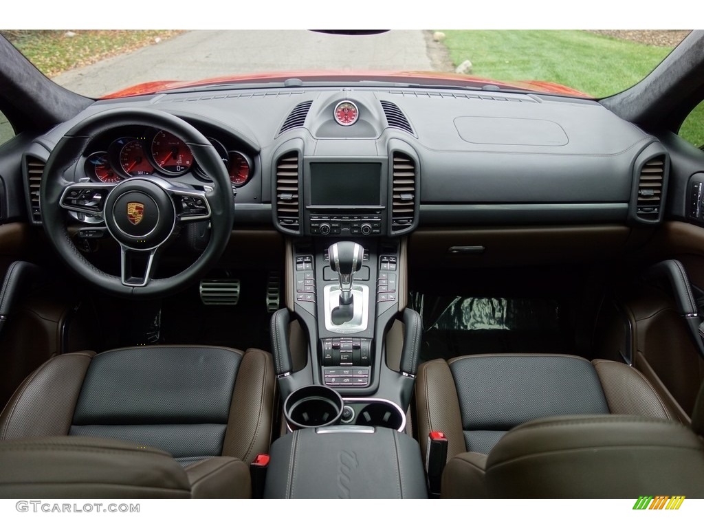2016 Porsche Cayenne Turbo S Saddle Brown/Black Dashboard Photo #123740993