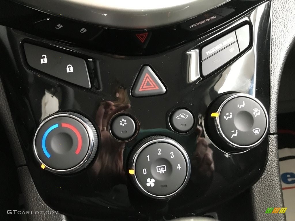 2018 Sonic LT Hatchback - Red Hot / Jet Black photo #23