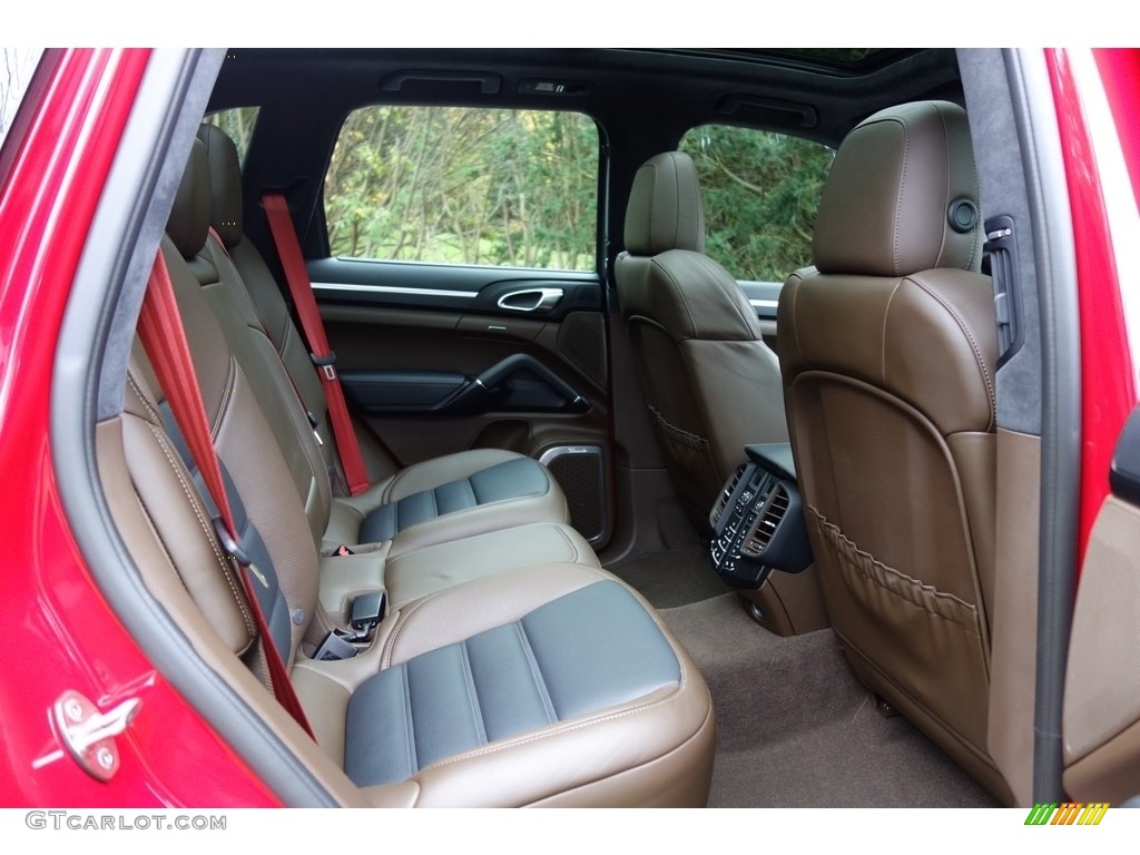 2016 Porsche Cayenne Turbo S Rear Seat Photo #123741131