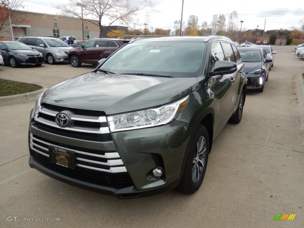 2018 Highlander XLE AWD - Alumina Jade Metallic / Ash photo #1