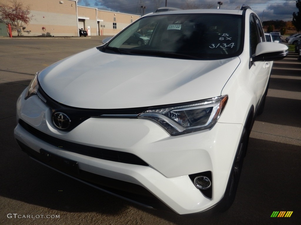 2018 RAV4 XLE AWD - Super White / Black photo #1