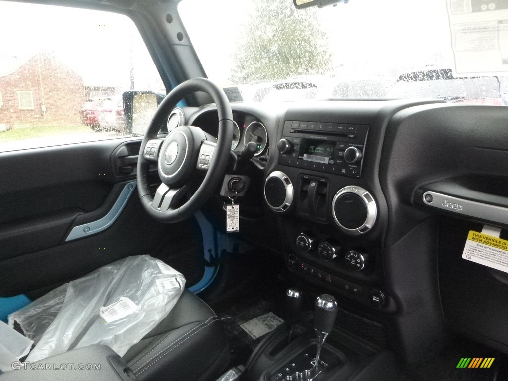 2018 Wrangler Rubicon 4x4 - Chief Blue / Black photo #11