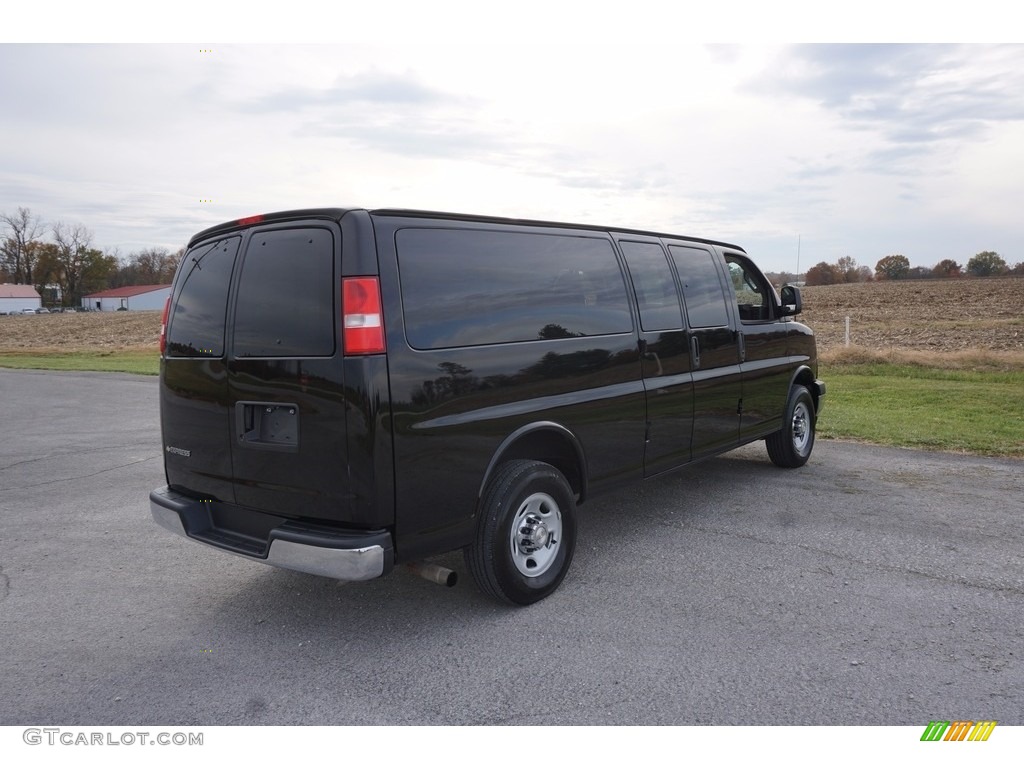 2017 Express 3500 Passenger LT - Black / Medium Pewter photo #20