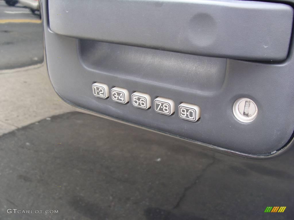 2004 F150 Lariat SuperCrew 4x4 - Black / Black/Medium Flint photo #8