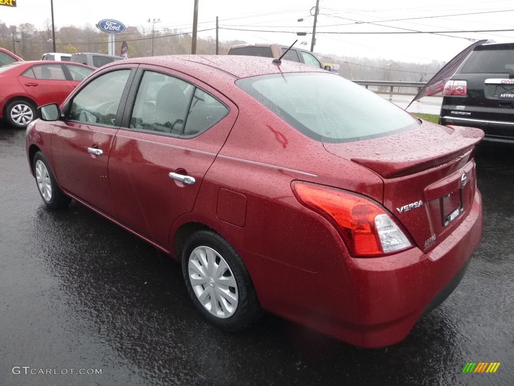 2017 Versa SL - Cayenne Red / Charcoal photo #6