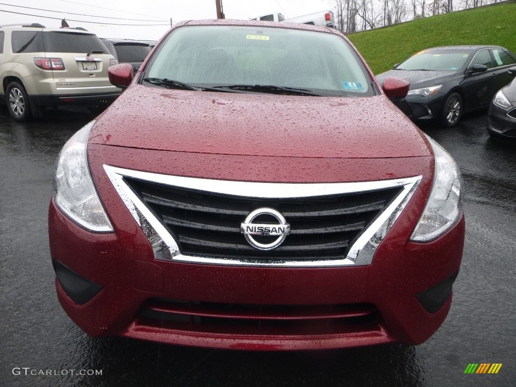 2017 Versa SL - Cayenne Red / Charcoal photo #9