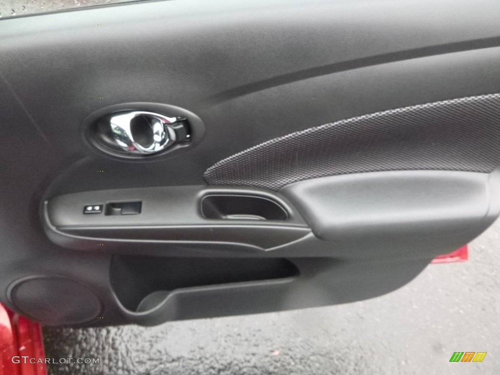 2017 Versa SL - Cayenne Red / Charcoal photo #12