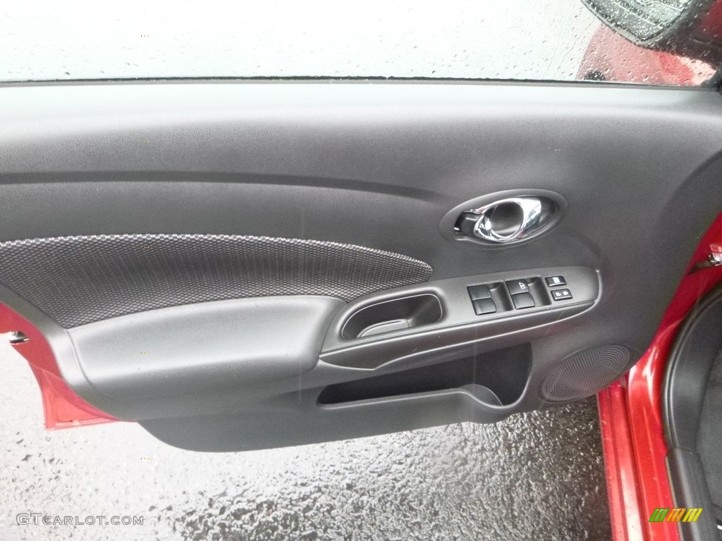2017 Versa SL - Cayenne Red / Charcoal photo #14