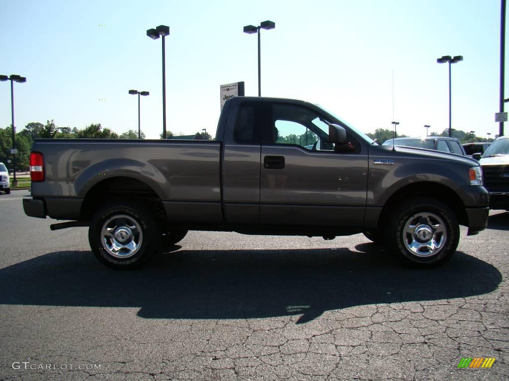 2005 F150 STX Regular Cab 4x4 - Dark Shadow Grey Metallic / Medium Flint Grey photo #2