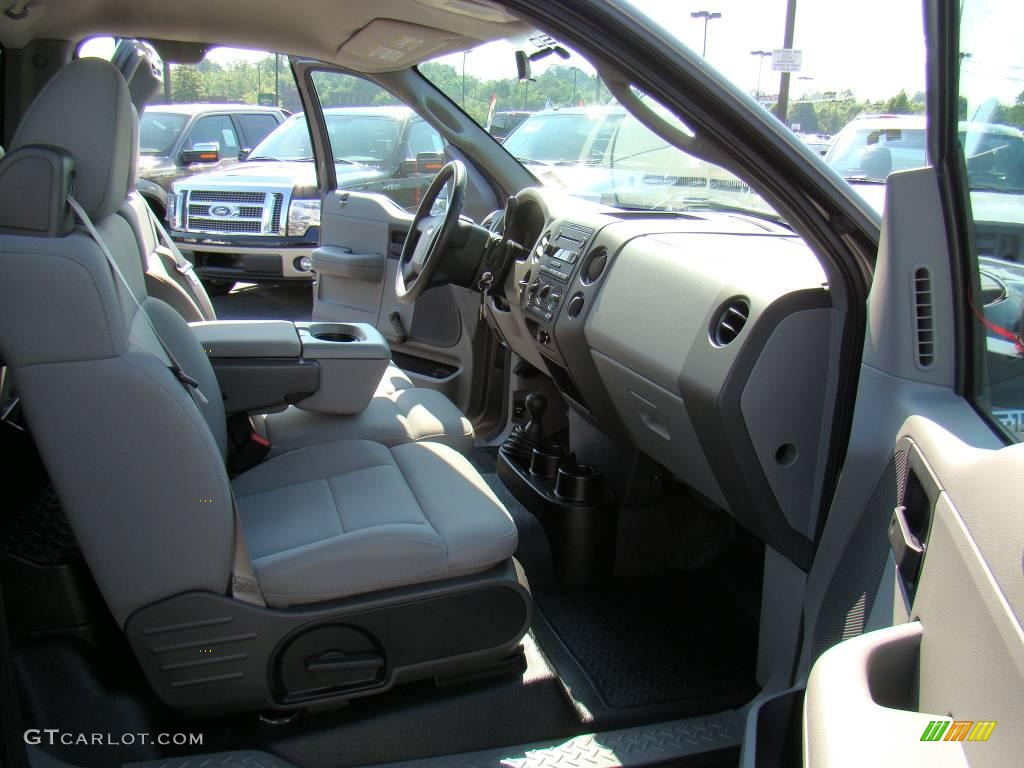 2005 F150 STX Regular Cab 4x4 - Dark Shadow Grey Metallic / Medium Flint Grey photo #10