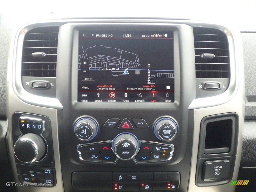 2018 1500 Big Horn Crew Cab 4x4 - Bright White / Black/Diesel Gray photo #16