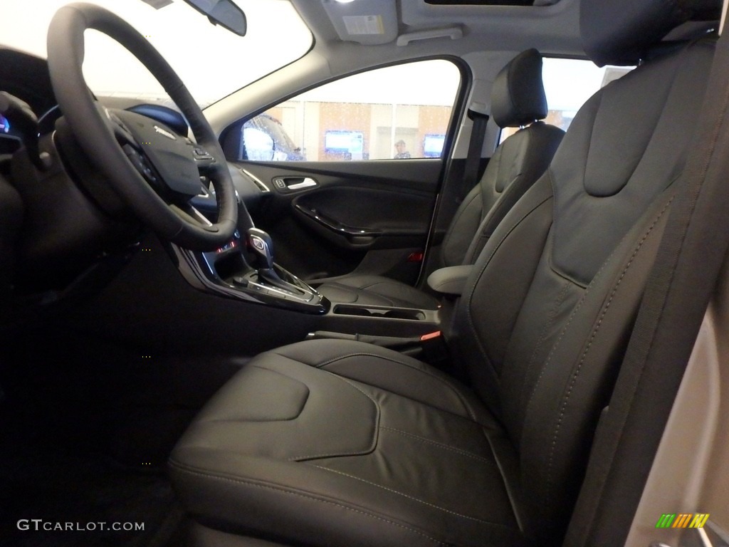 2018 Ford Focus Titanium Sedan Front Seat Photos