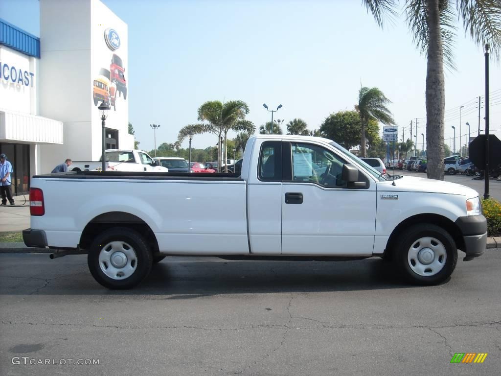 2006 F150 XL Regular Cab - Oxford White / Medium/Dark Flint photo #2