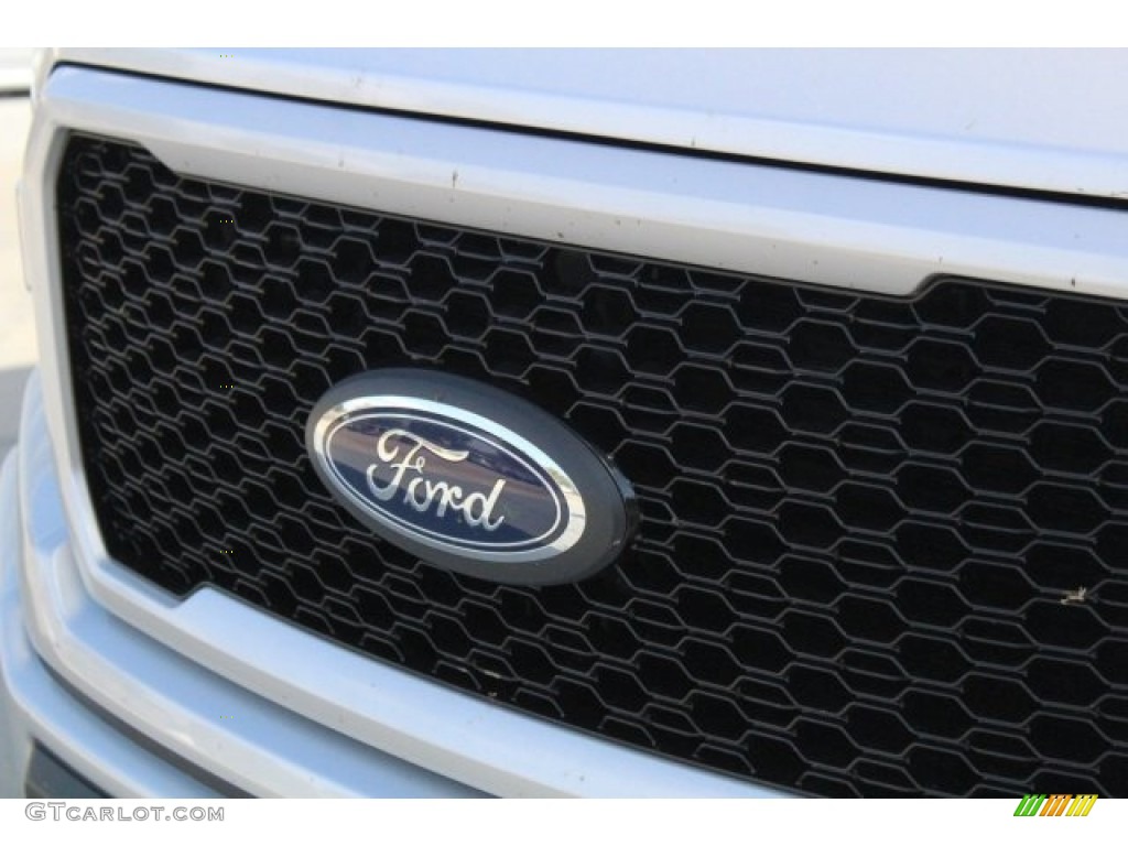 2018 F150 XL SuperCrew 4x4 - Ingot Silver / Earth Gray photo #4