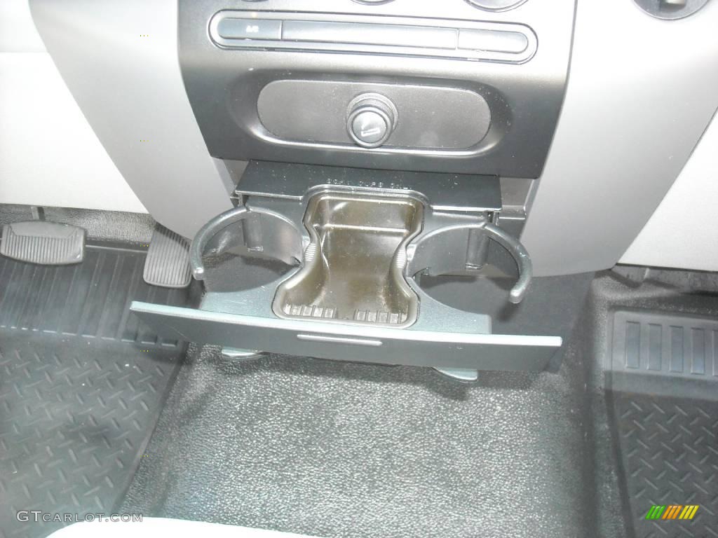 2006 F150 XL Regular Cab - Oxford White / Medium/Dark Flint photo #22