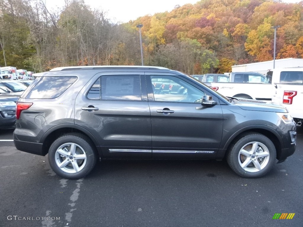 2017 Explorer XLT 4WD - Magnetic / Ebony Black photo #1