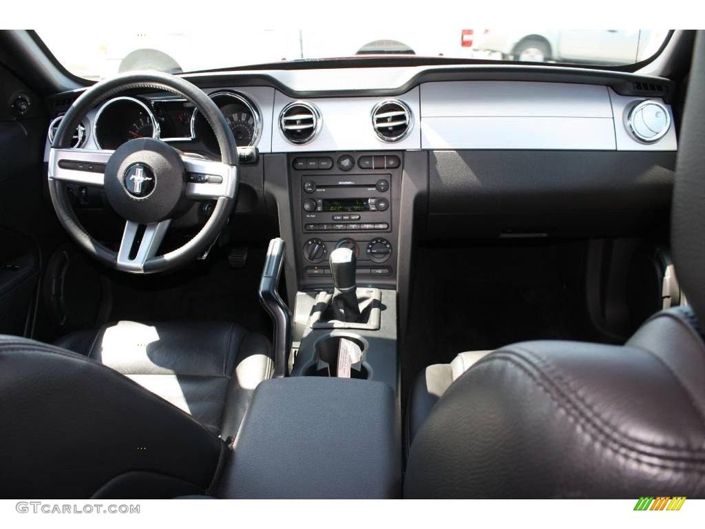 2006 Mustang GT Premium Coupe - Torch Red / Dark Charcoal photo #10