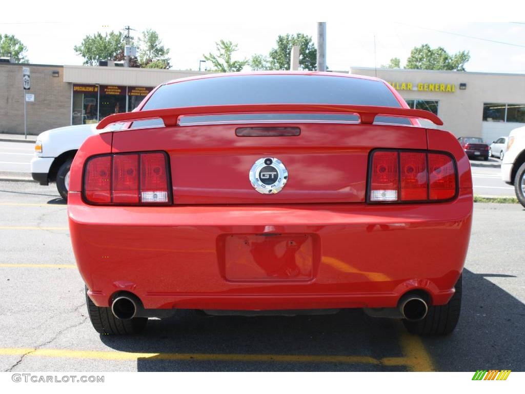 2006 Mustang GT Premium Coupe - Torch Red / Dark Charcoal photo #11