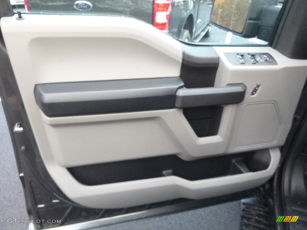 2018 F150 STX SuperCrew 4x4 - Magnetic / Black photo #11