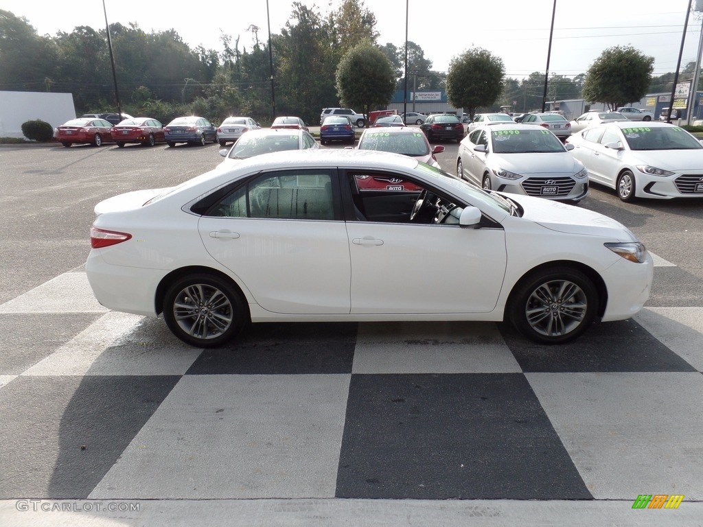 2015 Camry SE - Super White / Ash photo #3