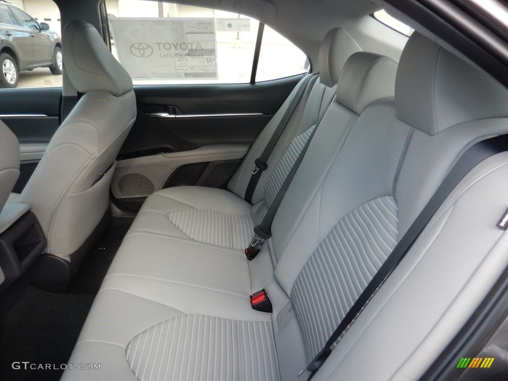 2018 Camry SE - Predawn Gray Mica / Ash photo #5