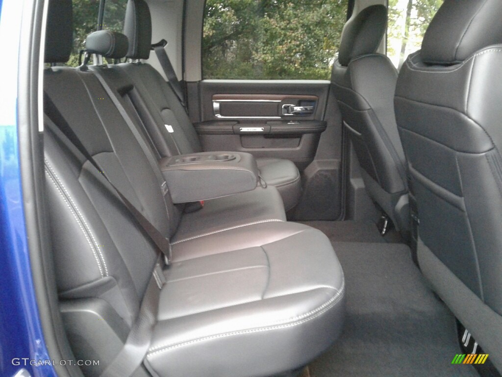 2018 Ram 3500 Laramie Crew Cab 4x4 Dual Rear Wheel Rear Seat Photo #123757472