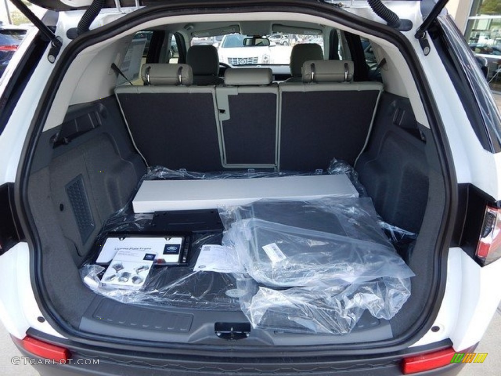 2018 Land Rover Discovery Sport SE Trunk Photo #123758588