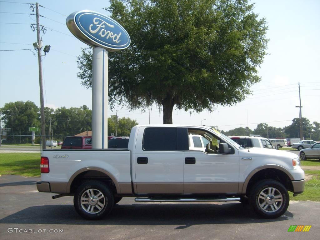 2006 F150 Lariat SuperCrew 4x4 - Oxford White / Tan photo #2