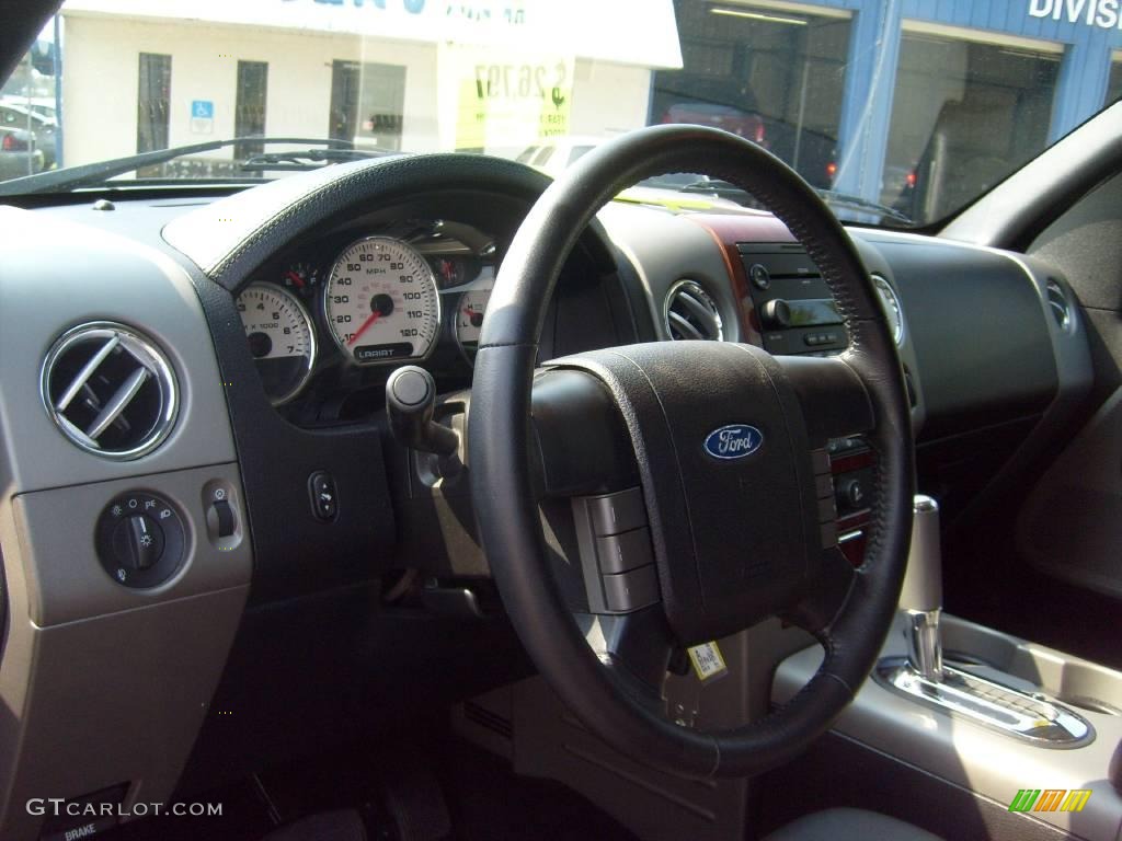 2006 F150 Lariat SuperCrew 4x4 - Black / Black photo #17
