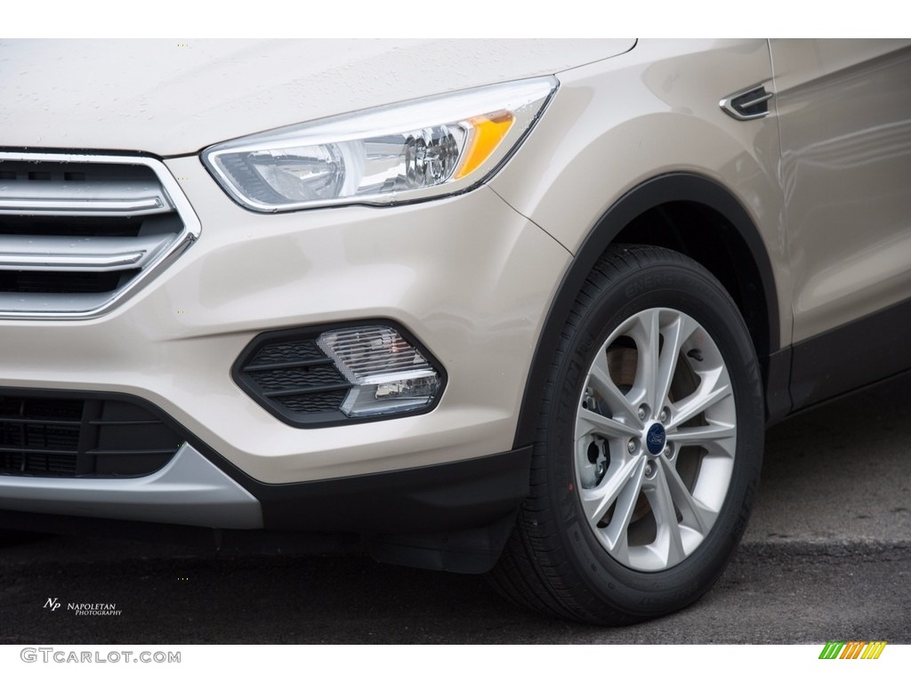 2018 Escape SE 4WD - White Gold / Charcoal Black photo #2