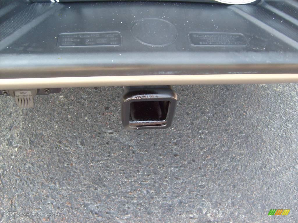 2006 F150 Lariat SuperCrew 4x4 - Oxford White / Tan photo #29