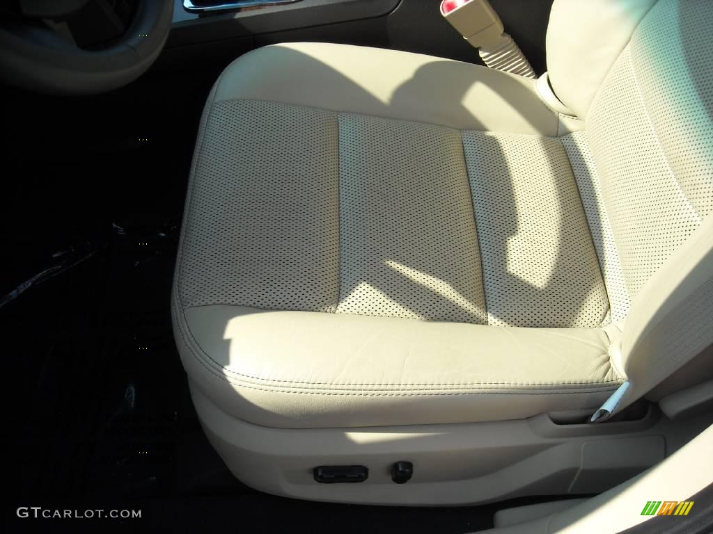 2008 Taurus Limited - Light Ice Blue Metallic / Camel photo #6