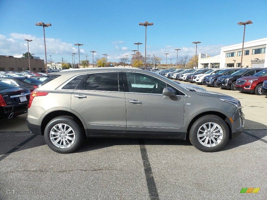 Bronze Dune Metallic 2018 Cadillac XT5 Standard XT5 Model Exterior Photo #123766015