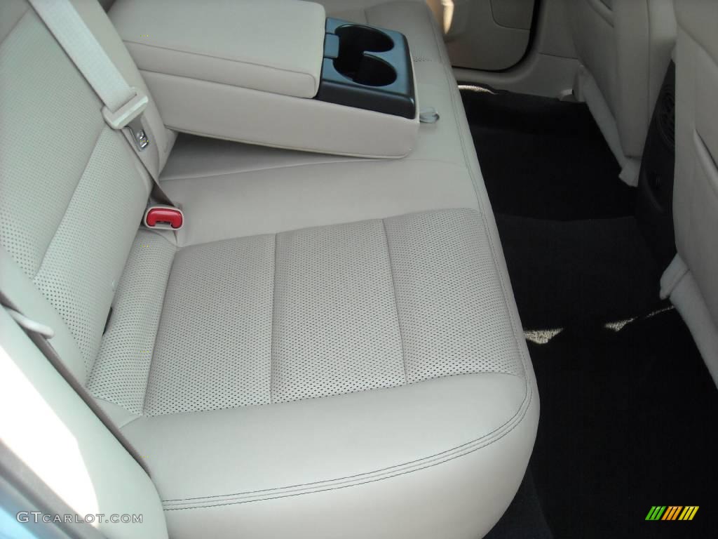 2008 Taurus Limited - Light Ice Blue Metallic / Camel photo #28