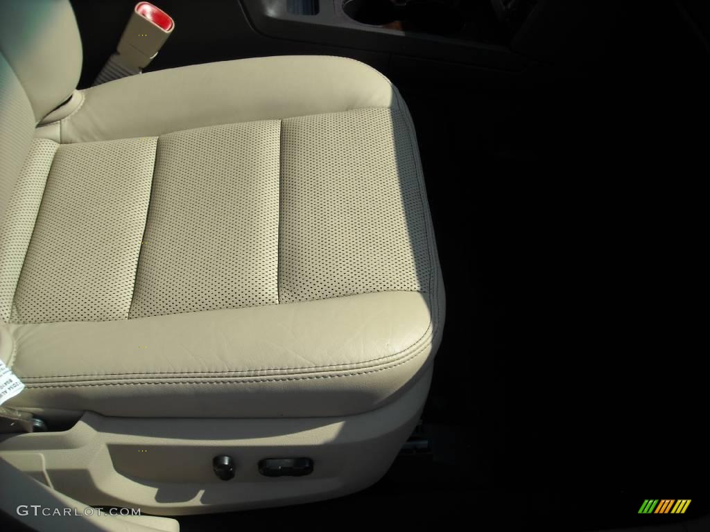 2008 Taurus Limited - Light Ice Blue Metallic / Camel photo #30