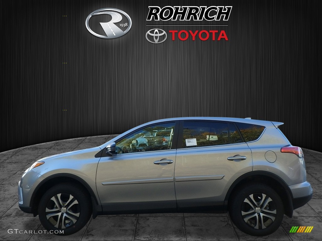 2018 RAV4 LE AWD - Silver Sky Metallic / Black photo #3