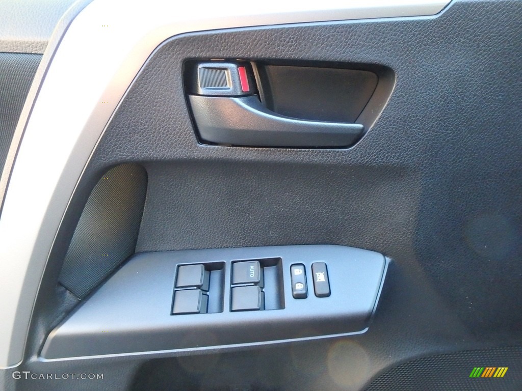2018 RAV4 LE AWD - Silver Sky Metallic / Black photo #9