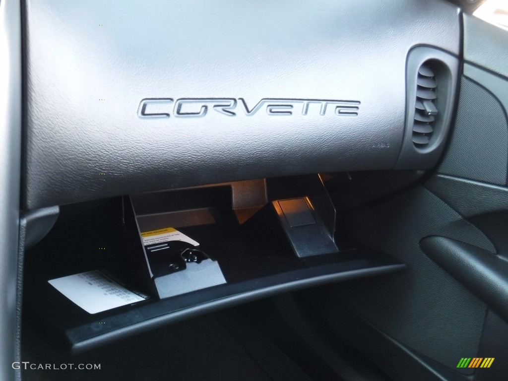 2006 Corvette Coupe - Velocity Yellow / Ebony Black photo #32