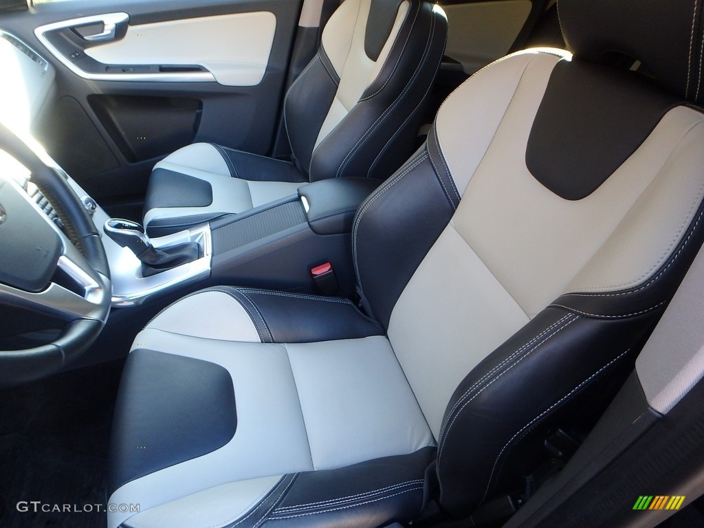 2017 XC60 T5 Dynamic - Magic Blue Metallic / Blonde/Off Black photo #14