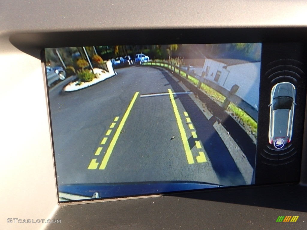 2017 XC60 T5 Dynamic - Magic Blue Metallic / Blonde/Off Black photo #25