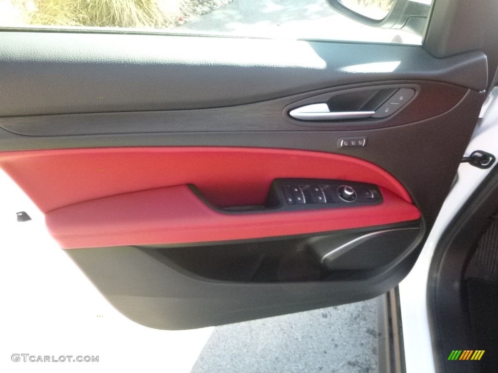 2018 Alfa Romeo Stelvio AWD Door Panel Photos