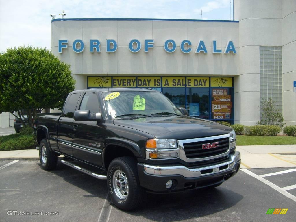 2005 Sierra 2500HD SLT Extended Cab 4x4 - Carbon Metallic / Dark Pewter photo #1