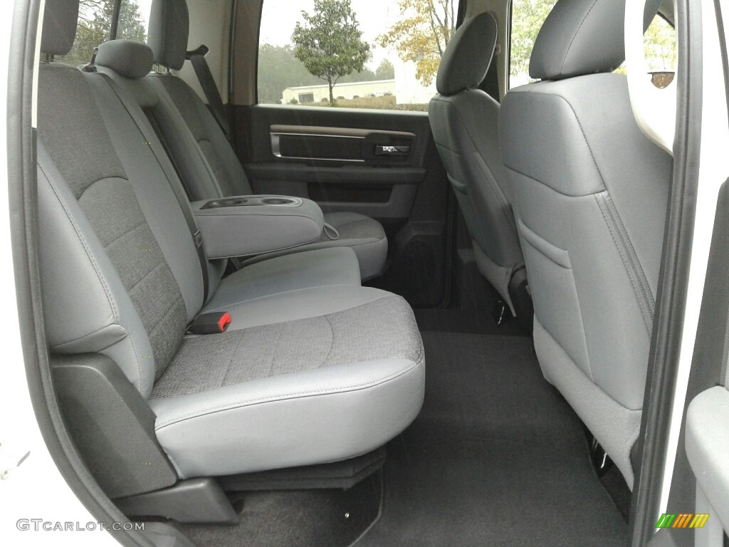 2018 3500 Big Horn Crew Cab 4x4 Dual Rear Wheel - Bright White / Black/Diesel Gray photo #12