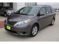 2017 Predawn Gray Mica Toyota Sienna LE  photo #3