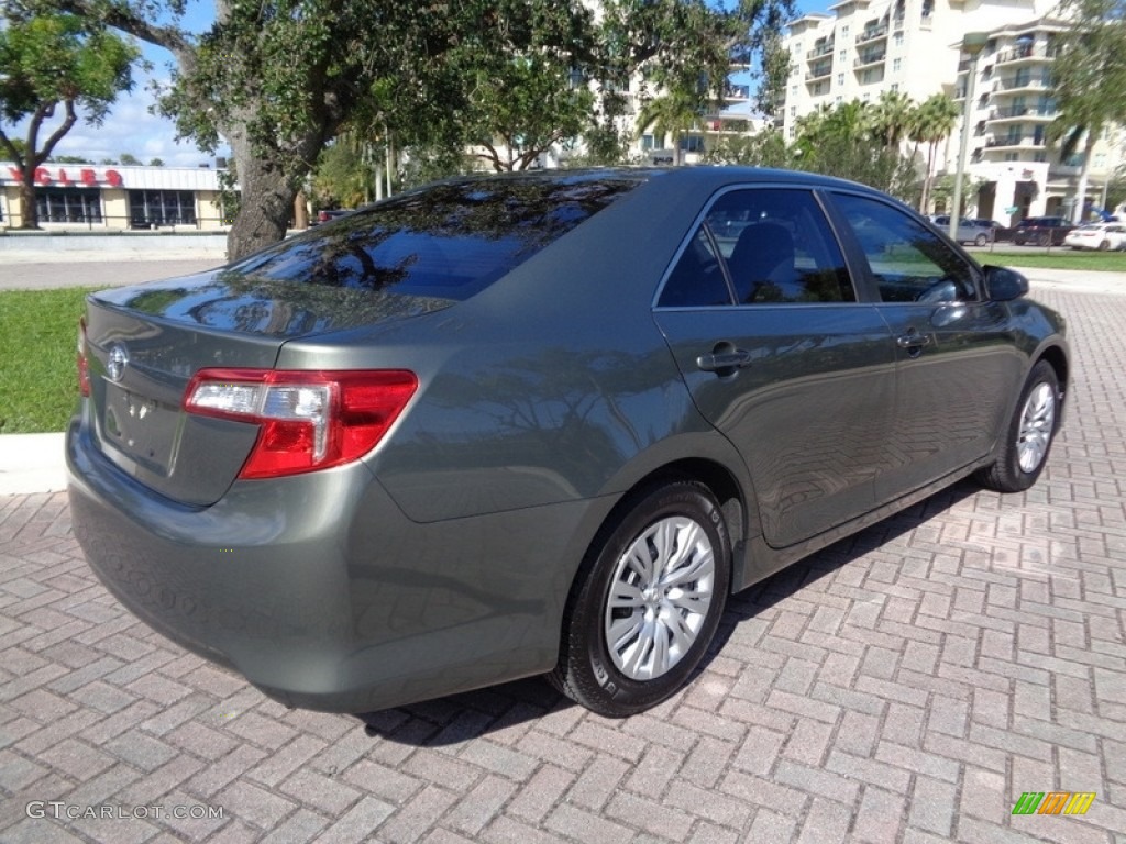 2012 Camry L - Cypress Green Pearl / Ivory photo #9