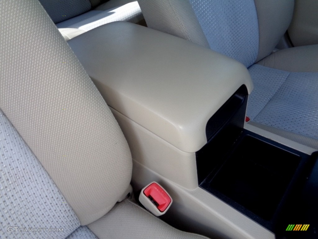 2012 Camry L - Cypress Green Pearl / Ivory photo #38
