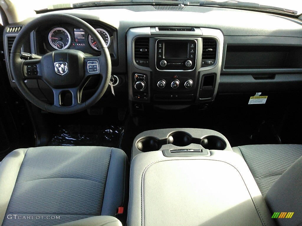 2018 1500 Express Crew Cab 4x4 - Delmonico Red Pearl / Black/Diesel Gray photo #5
