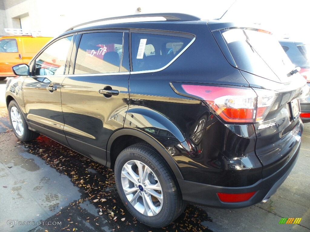 2018 Escape SE 4WD - Shadow Black / Charcoal Black photo #4